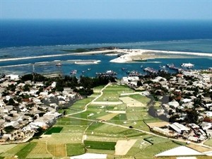 The plan is expected to generate jobs for 900 people in 2015, over 1,500 in 2020 and 2,400 in 2025.Ly Son island district (Source: VNA) The plan is expected to generate jobs for 900 people in 2015, over 1,500 in 2020 and 2,400 in 2025.Ly Son island district (Source: VNA)